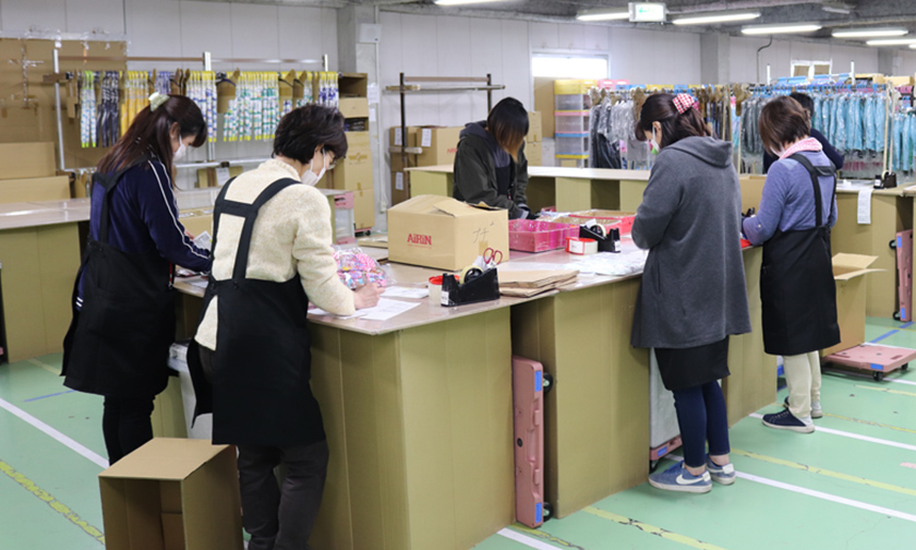 自社物流センターでしっかりとした検品体制